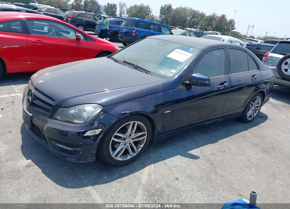 2012 MERCEDES-BENZ C 250 LUXURY/SPORT VIN: WDDGF4HB6CR229847