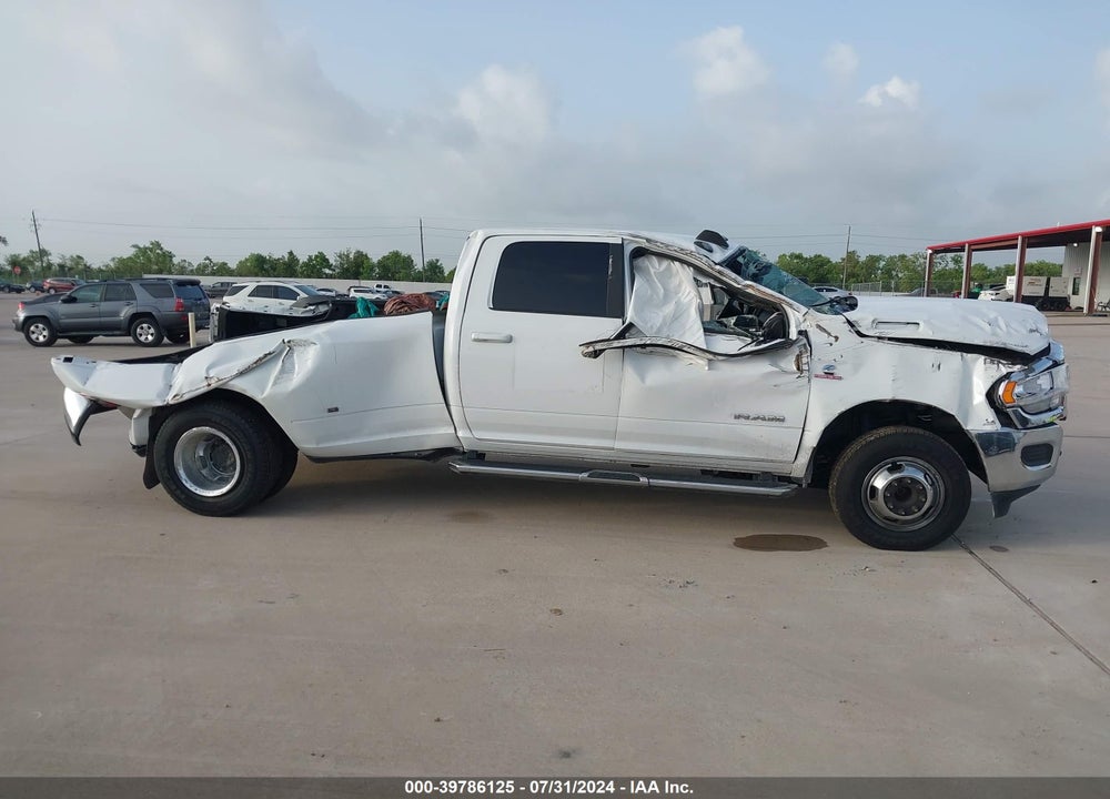 2021 RAM 3500 BIG HORN  4X4 8' BOX VIN: 3C63RRHL2MG549083