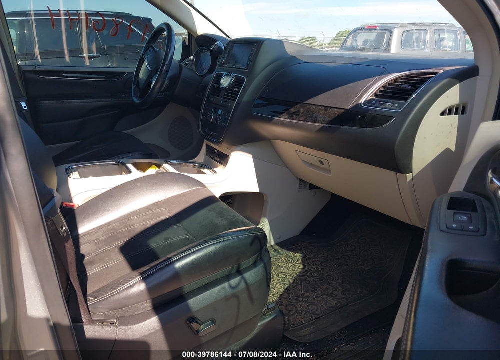 2016 CHRYSLER TOWN & COUNTRY LIMITED VIN: 2C4RC1JG5GR111241