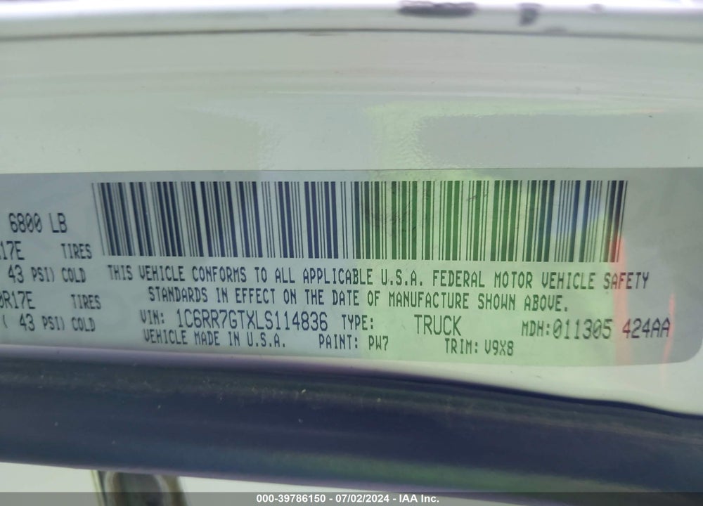 2020 RAM 1500 CLASSIC SLT QUAD CAB 4X4 6'4 BOX VIN: 1C6RR7GTXLS114836