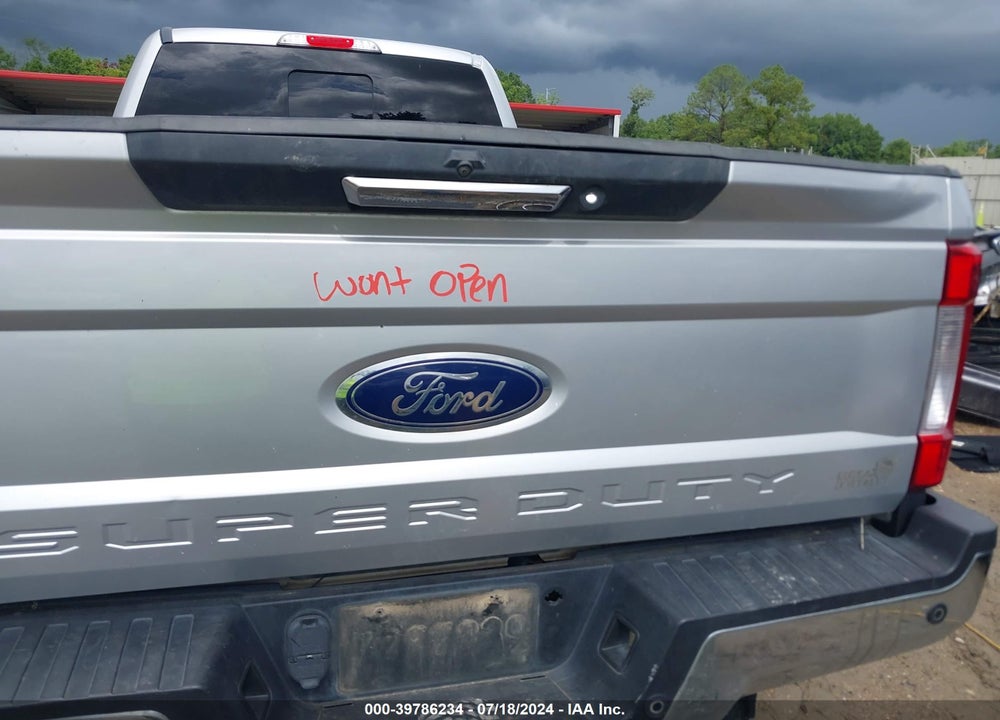 2017 FORD F-350 LARIAT VIN: 1FT8W3DT7HEF30634