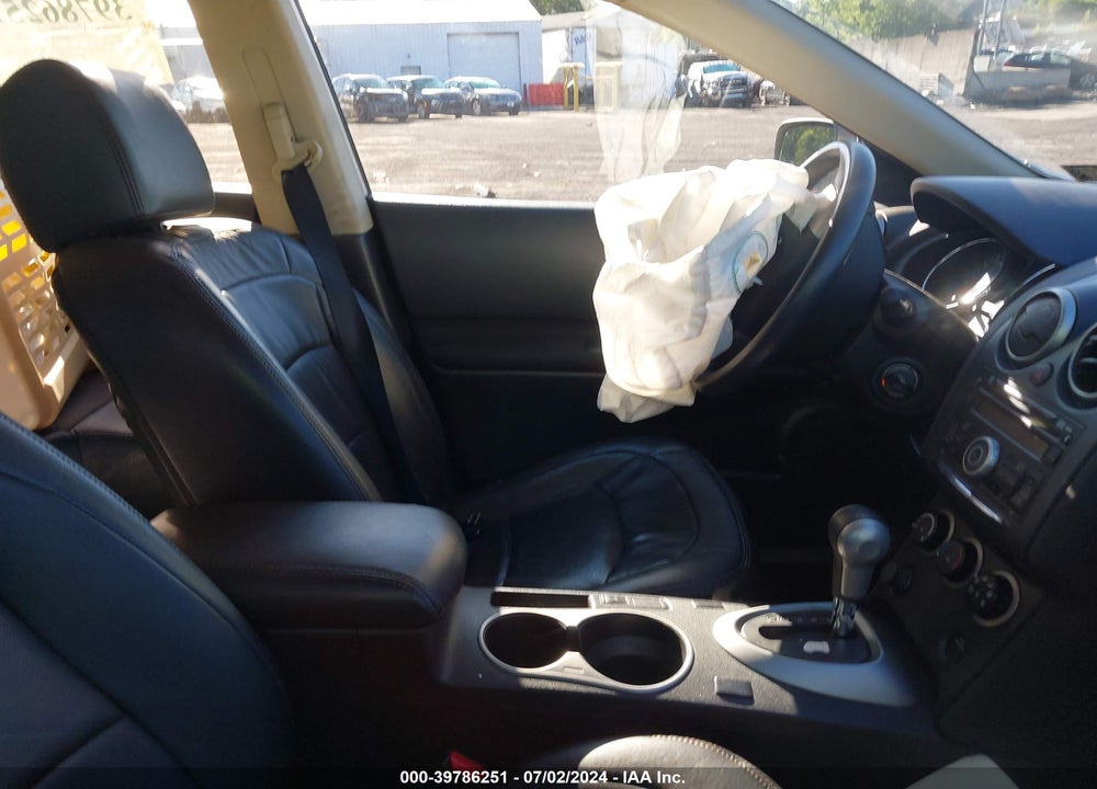 2013 NISSAN ROGUE S VIN: JN8AS5MV9DW601786