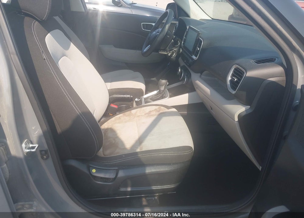 2020 HYUNDAI VENUE SEL VIN: KMHRC8A34LU019746