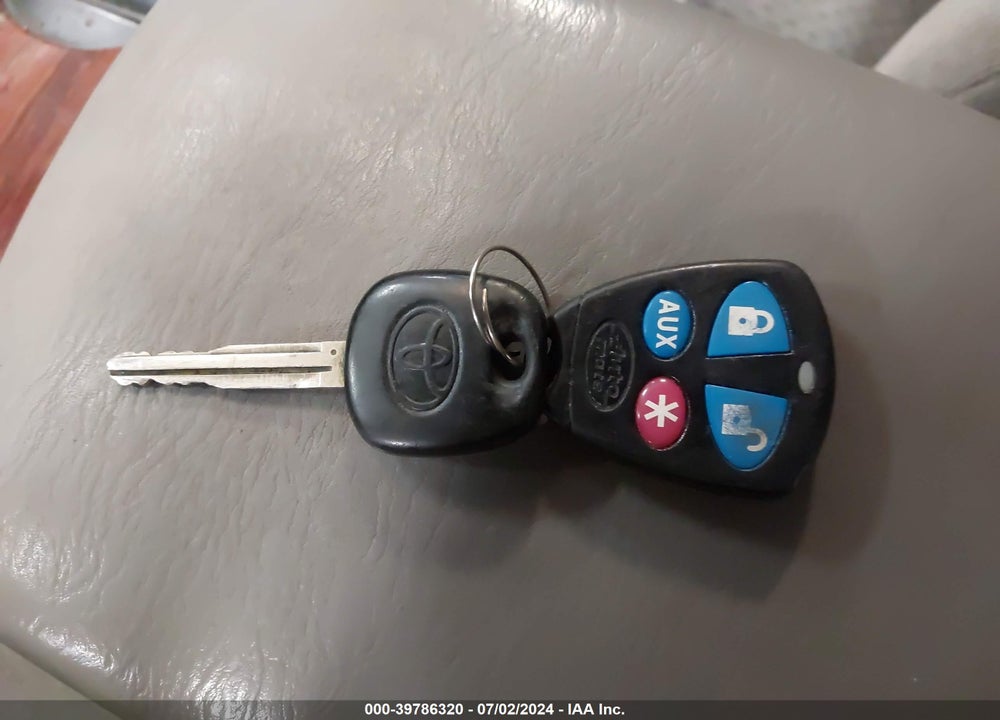 2004 TOYOTA CAMRY LE V6 VIN: 4T1BF32K74U583698