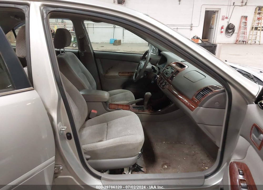 2004 TOYOTA CAMRY LE V6 VIN: 4T1BF32K74U583698