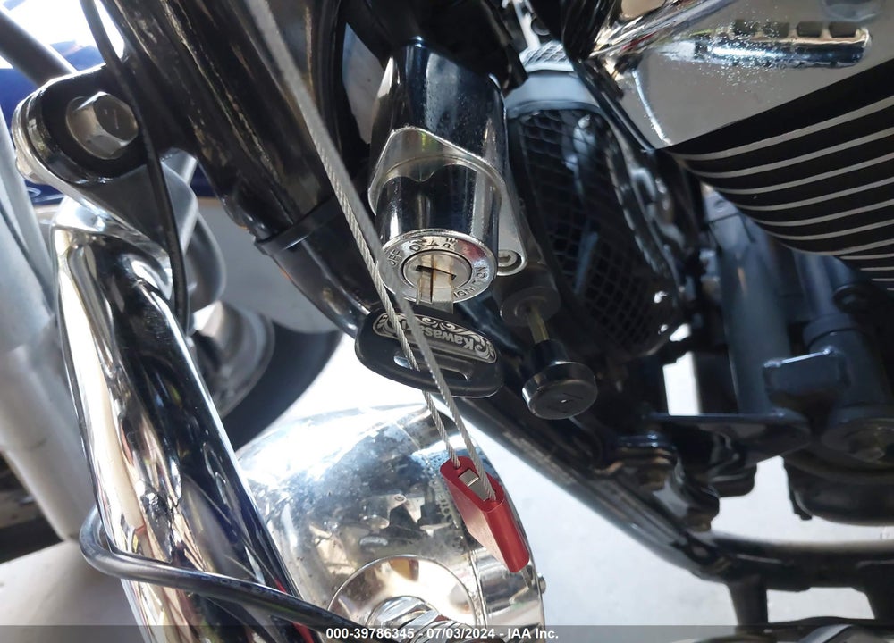 2004 KAWASAKI VN1500 L VIN: JKBVNAL174A029888