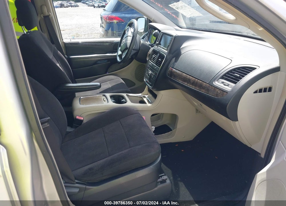 2011 DODGE GRAND CARAVAN CREW VIN: 2D4RN5DG2BR697258