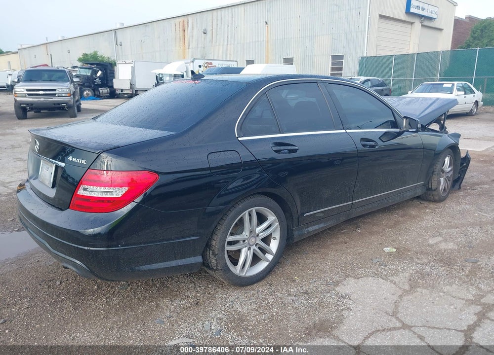 2014 MERCEDES-BENZ C 300 LUXURY 4MATIC/SPORT 4MATIC VIN: WDDGF8AB1EG230713