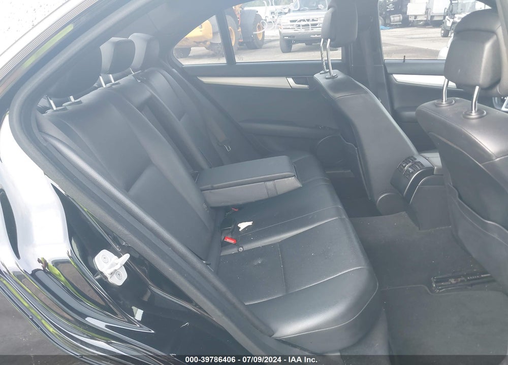 2014 MERCEDES-BENZ C 300 LUXURY 4MATIC/SPORT 4MATIC VIN: WDDGF8AB1EG230713