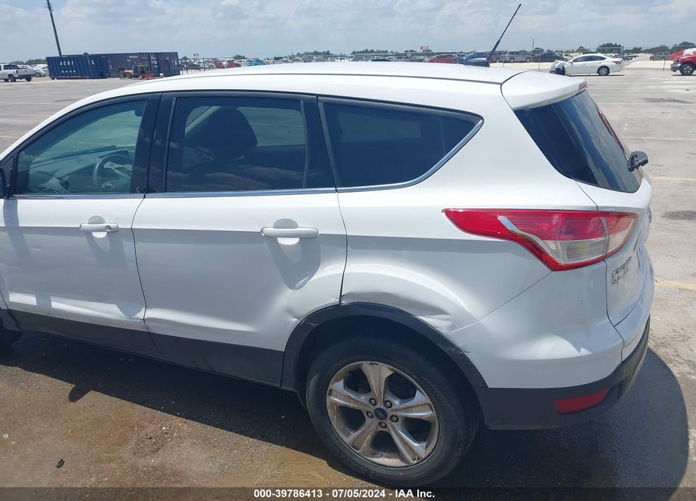 2015 FORD ESCAPE VIN: 1FMCU0G78FUA27612