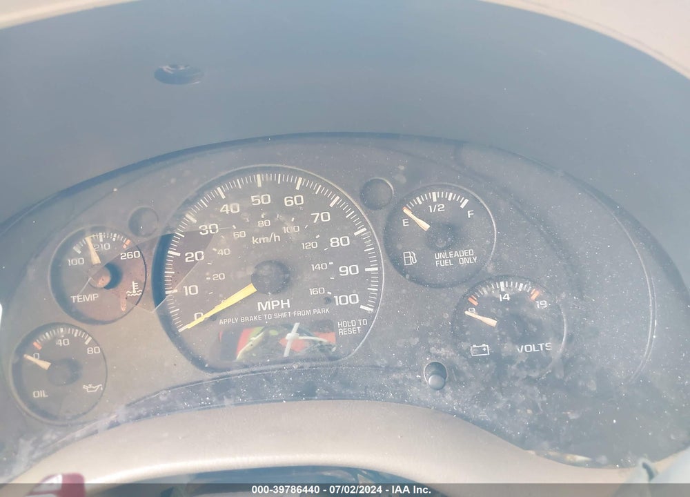 1998 CHEVROLET S-10 LS FLEETSIDE VIN: 1GCCS1944W8143272
