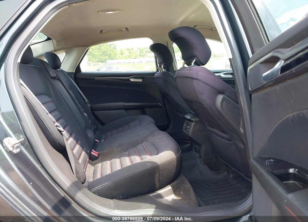 2015 FORD FUSION SE VIN: 3FA6P0H72FR142713