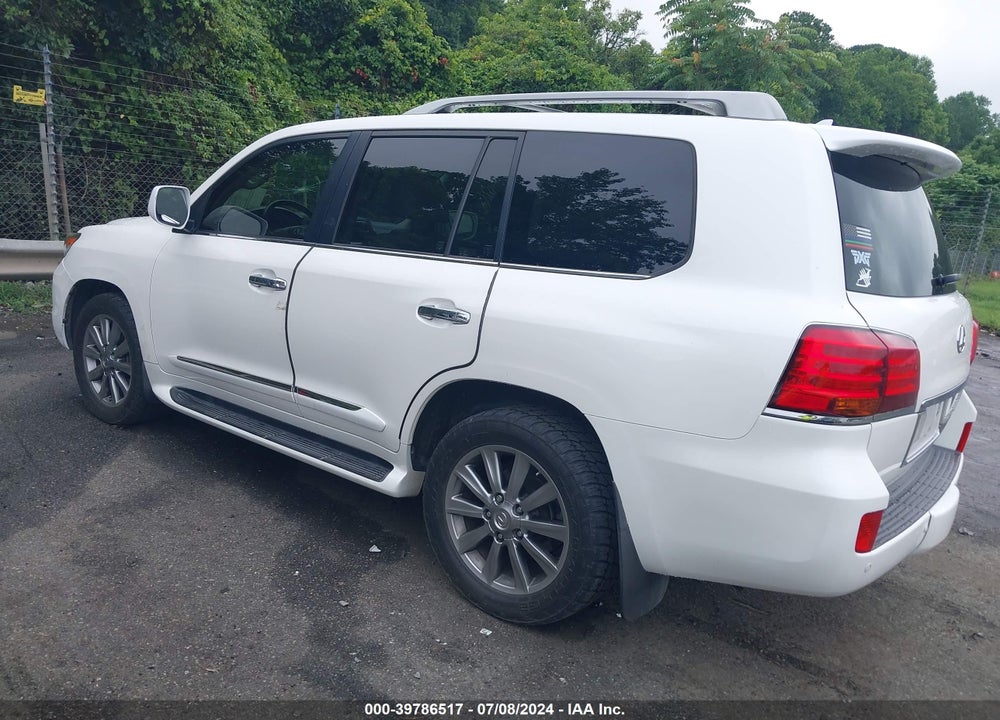 2011 LEXUS LX 570 VIN: JTJHY7AX8B4062495