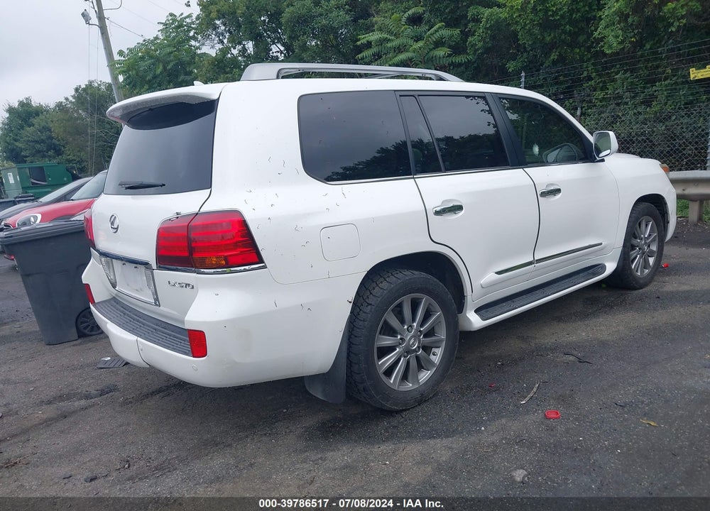 2011 LEXUS LX 570 VIN: JTJHY7AX8B4062495