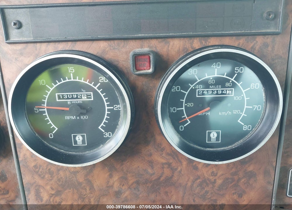 2002 KENWORTH CONSTRUCTION T300 VIN: 2NKMHD7X02M884711