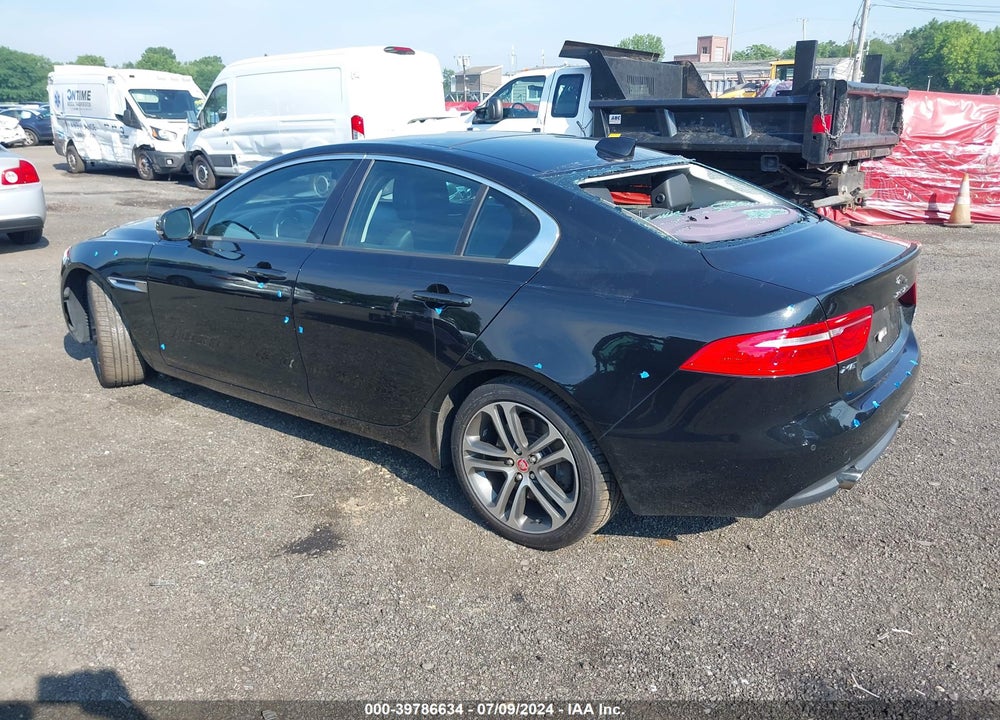 2017 JAGUAR XE VIN: SAJAJ4BVXHA957793