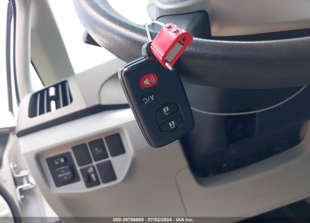 2012 TOYOTA PRIUS VIN: JTDKN3DUXC1518740