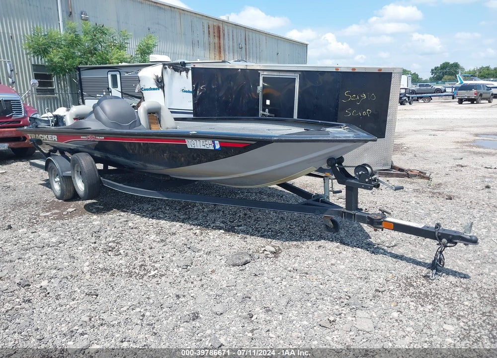 2018 TRACKER MARINE PRO TEAM 190 TX VIN: BUJ49625H718