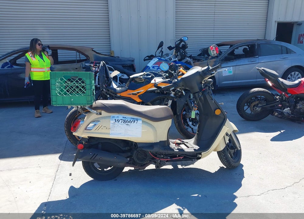 2012 SYM FIDDLE II 125 VIN: RFGBS1HE9CXAW3862