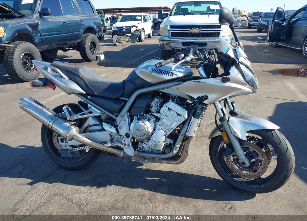 2002 YAMAHA FZS10 VIN: JYARN07EX2A004740