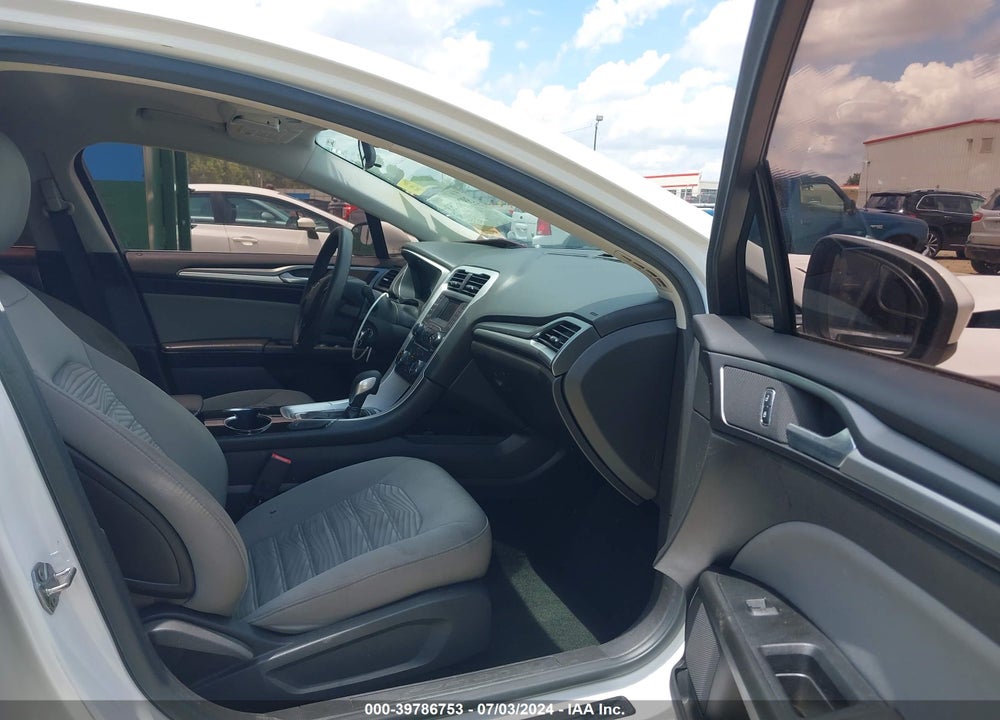 2016 FORD FUSION S VIN: 3FA6P0G77GR338097
