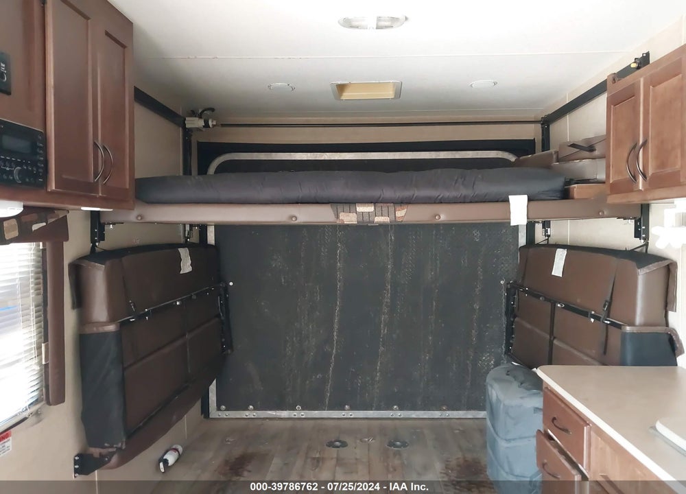 2015 PACIFIC COACH WORKS SANDSTORM VIN: 5UYCN2224FR018542