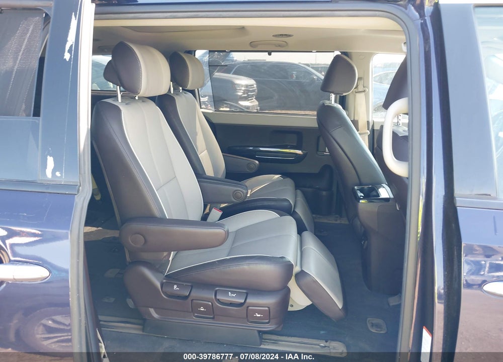 2018 KIA SEDONA SX LIMITED VIN: KNDME5C10J6367371
