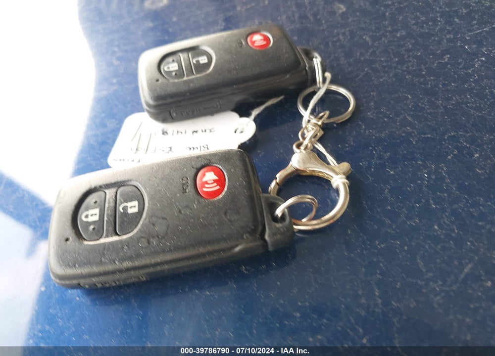 2011 TOYOTA PRIUS FOUR VIN: JTDKN3DU0B1408357