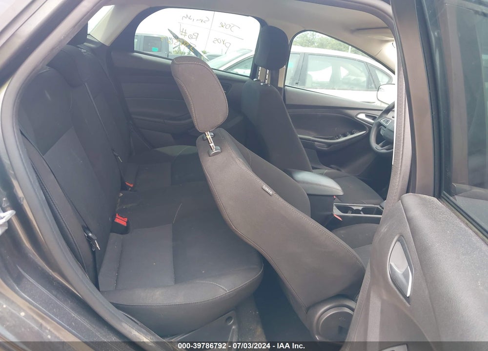 2018 FORD FOCUS VIN: 1FADP3F20JL240128
