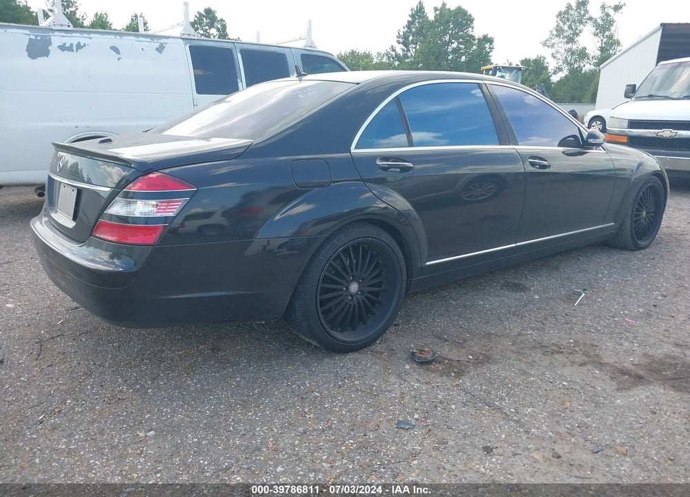 2007 MERCEDES-BENZ S 550 VIN: WDDNG71X97A049701