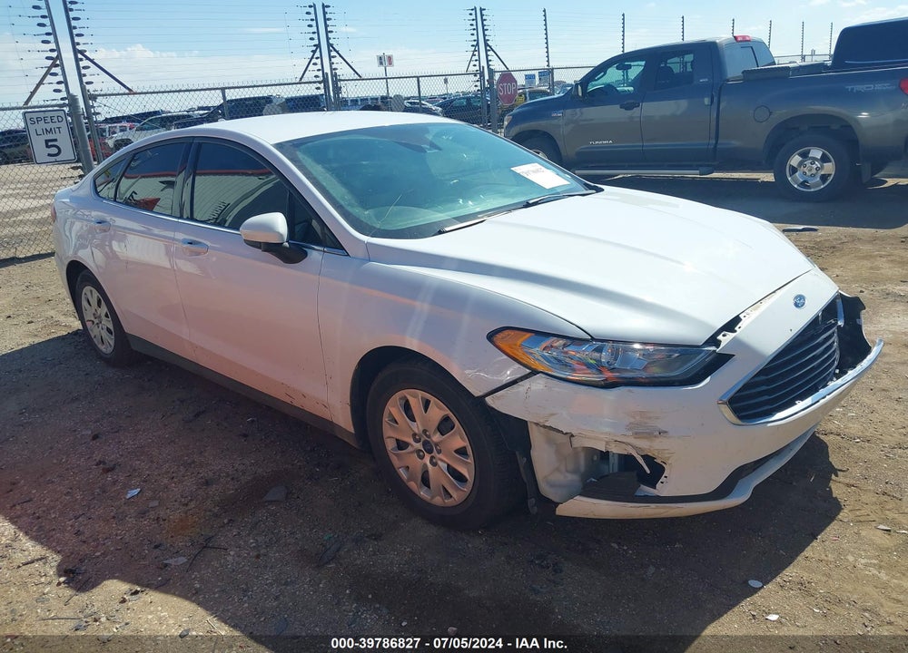2020 FORD FUSION S VIN: 3FA6P0G70LR220743