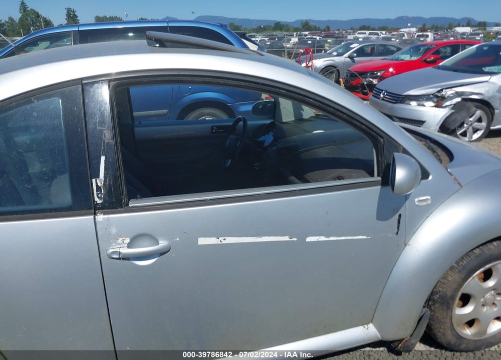 2002 VOLKSWAGEN NEW BEETLE GLS VIN: 3VWCB21C52M441230