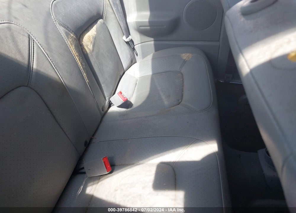 2002 VOLKSWAGEN NEW BEETLE GLS VIN: 3VWCB21C52M441230