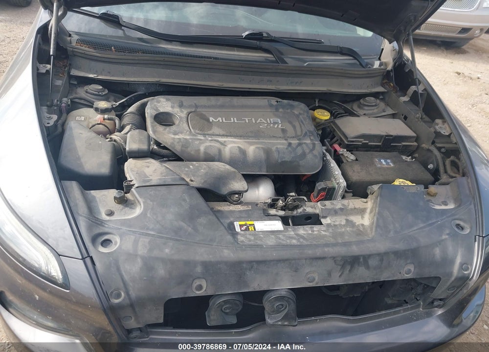 2015 JEEP CHEROKEE VIN: 1C4PJLCB2FW507739