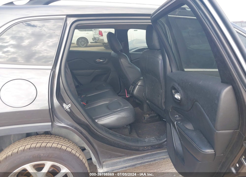2015 JEEP CHEROKEE VIN: 1C4PJLCB2FW507739