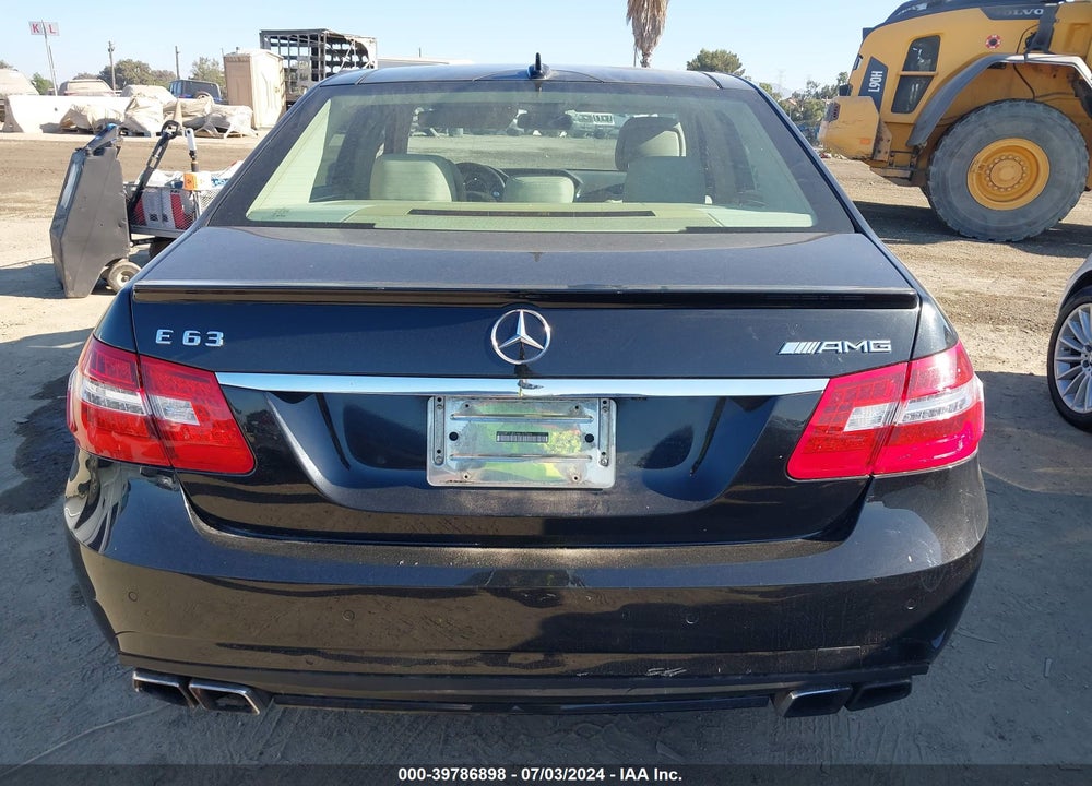 2010 MERCEDES-BENZ E 63 AMG VIN: WDDHF7HB5AA157346