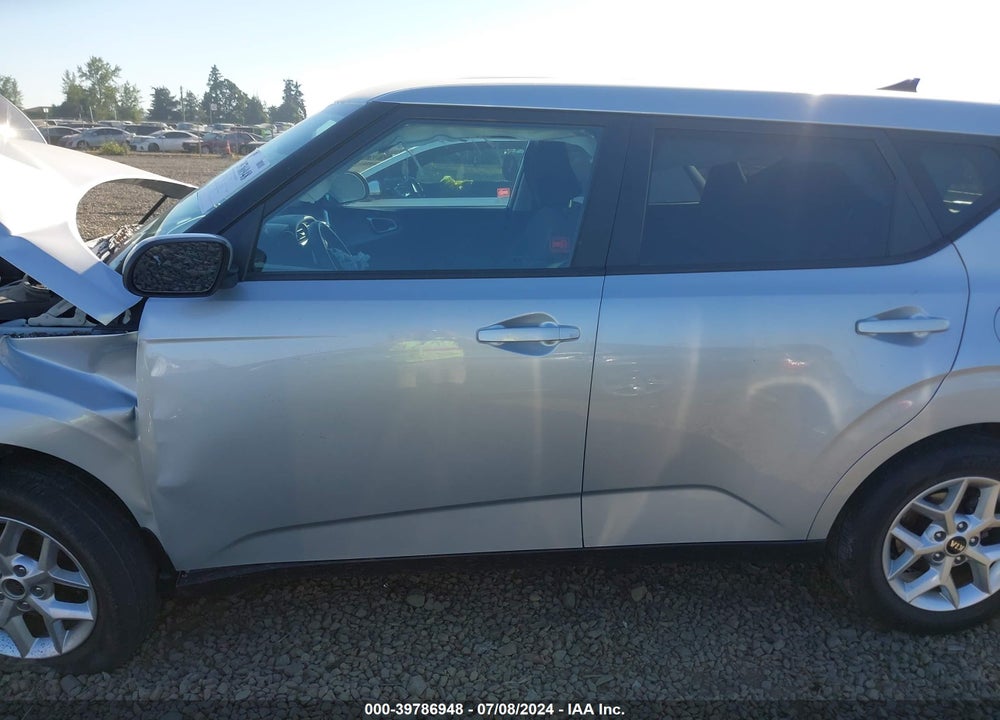 2021 KIA SOUL !/+/S VIN: KNDJ23AU9M7738930