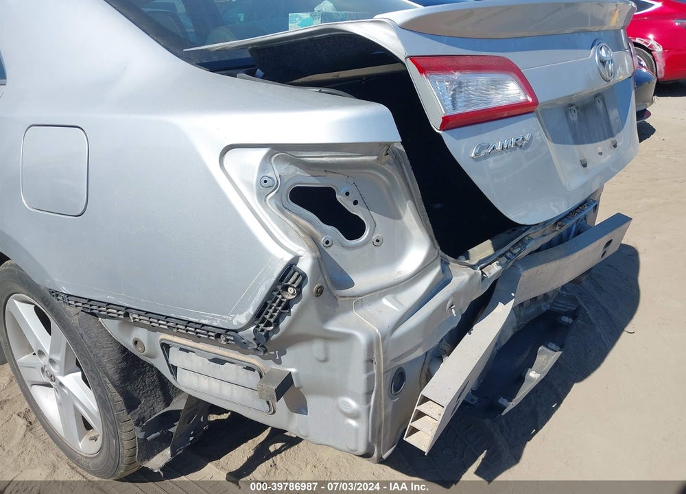 2013 TOYOTA CAMRY SE VIN: 4T1BF1FK3DU206784