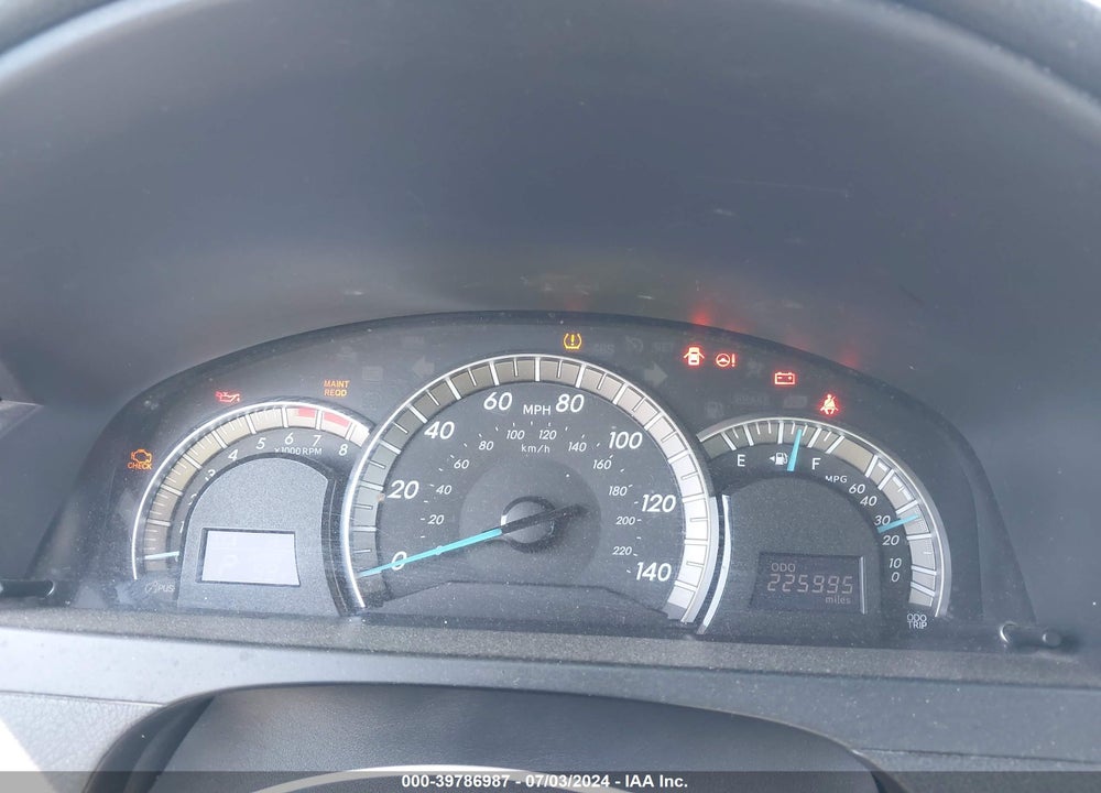 2013 TOYOTA CAMRY SE VIN: 4T1BF1FK3DU206784