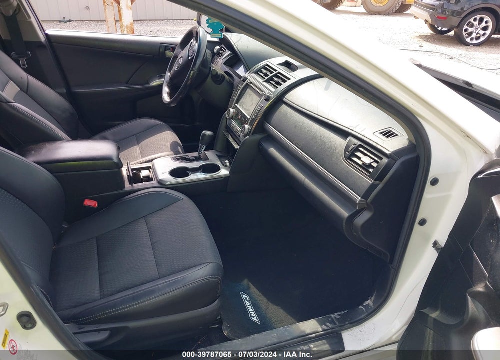 2014 TOYOTA CAMRY HYBRID SE LIMITED EDITION VIN: 4T1BD1FK4EU129284
