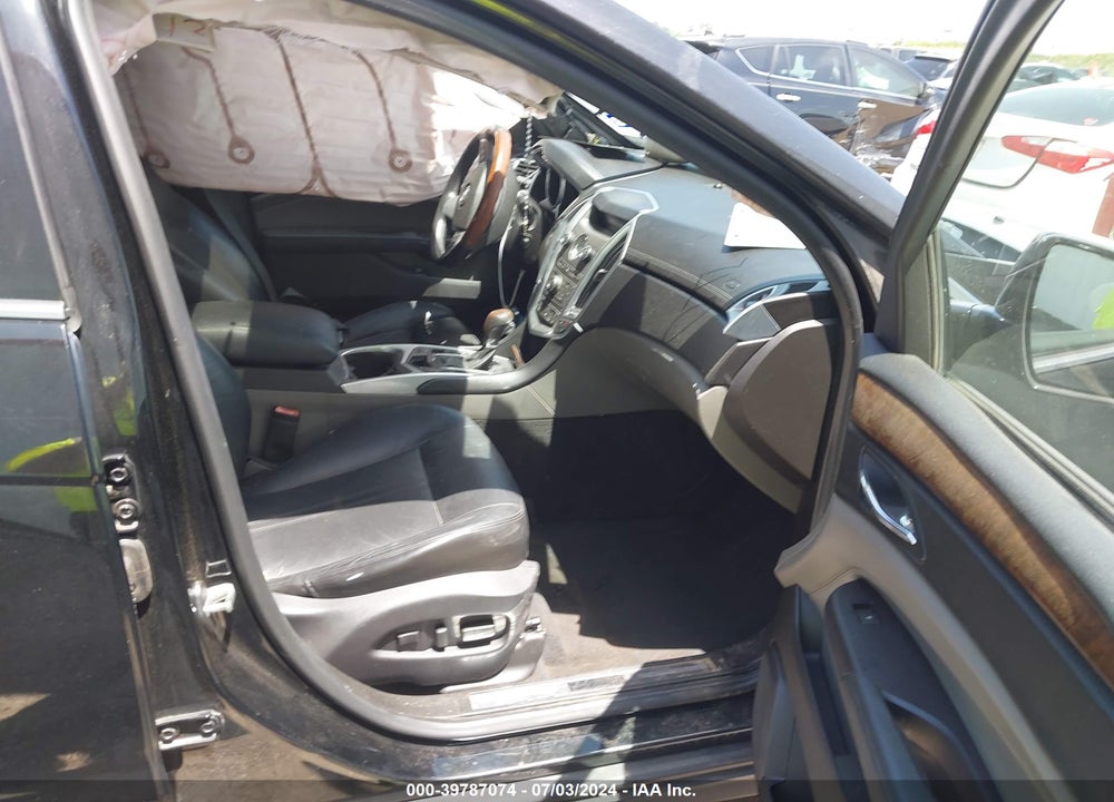 2011 CADILLAC SRX LUXURY COLLECTION VIN: 3GYFNAEY3BS551013