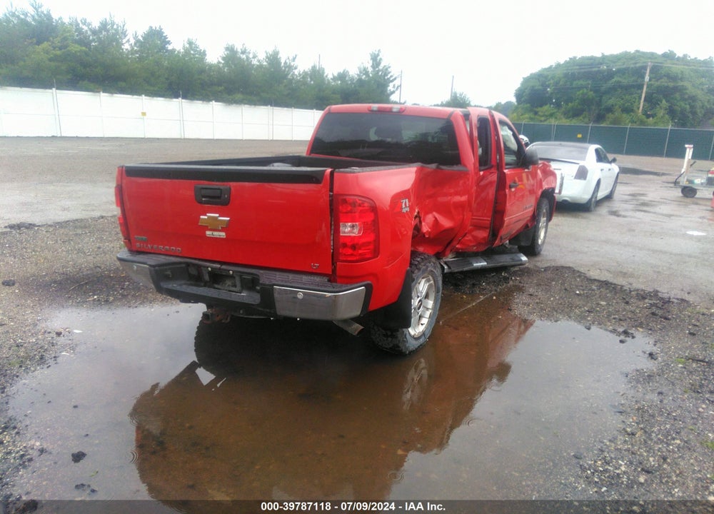 2010 CHEVROLET SILVERADO 1500 LT VIN: 1GCSKSE31AZ159270