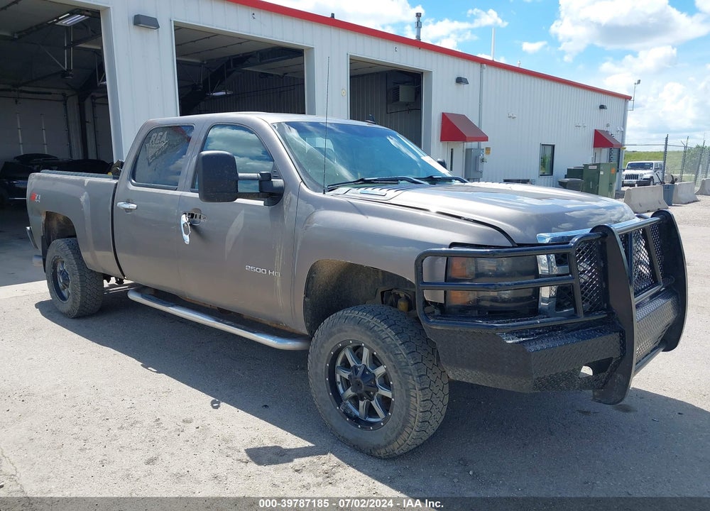 2011 CHEVROLET SILVERADO 2500HD LTZ VIN: 1GC1KYC81BF211688