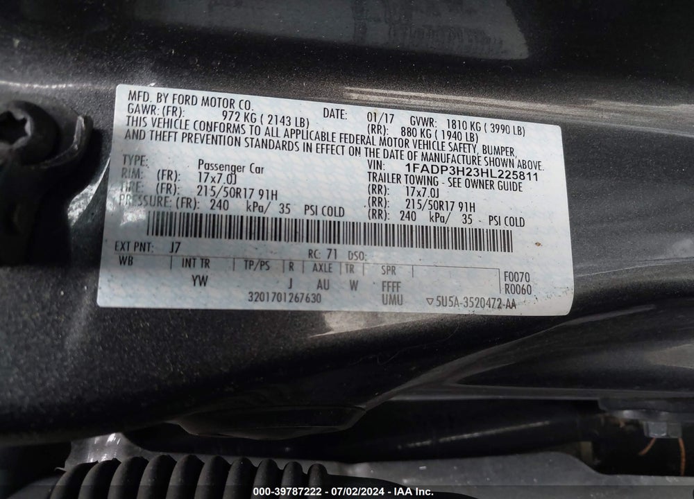 2017 FORD FOCUS SEL VIN: 1FADP3H23HL225811