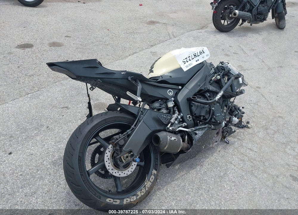 2020 YAMAHA YZFR6 C VIN: JYARJ28Y7LA003045