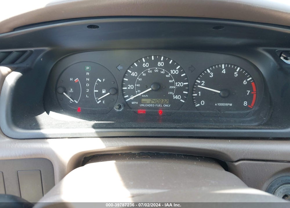 1998 TOYOTA CAMRY LE VIN: 4T1BG22K4WU285619