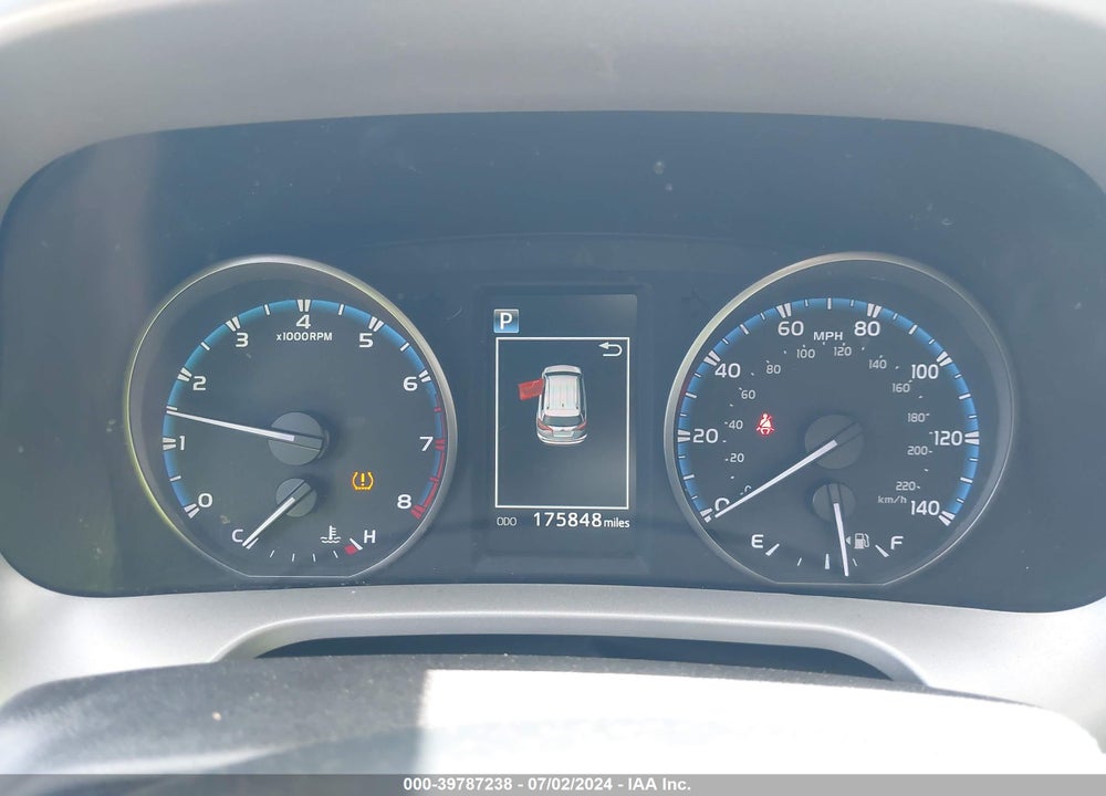 2017 TOYOTA RAV4 XLE VIN: 2T3WFREV2HW341862