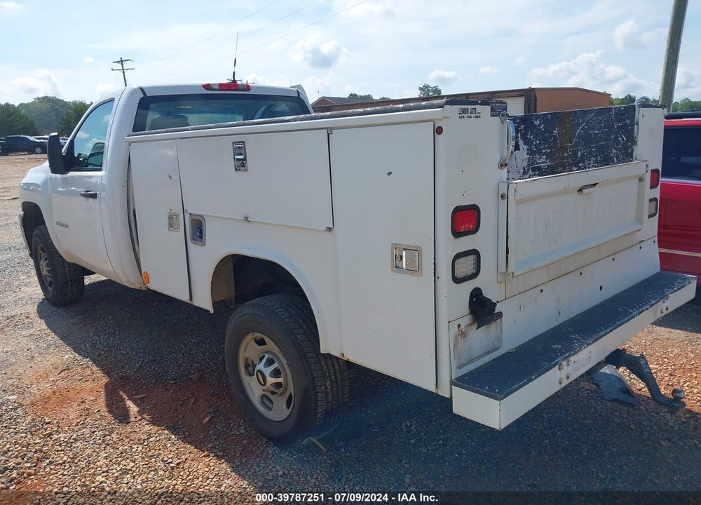 2011 CHEVROLET SILVERADO 2500HD WORK TRUCK VIN: 1GB0CVCG5BF259004