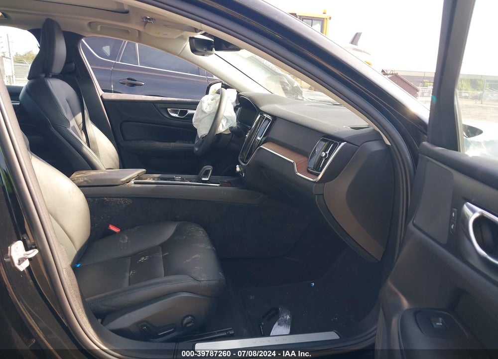 2022 VOLVO S60 B5 BLACK EDITION MOMENTUM/B5 INSCRIPTION/B5 MOMENTUM VIN: 7JRL12TZ9NG189666