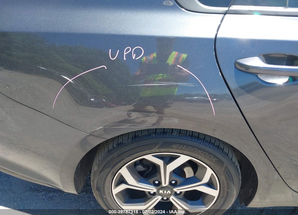 2019 KIA FORTE LXS VIN: 3KPF24AD6KE040610